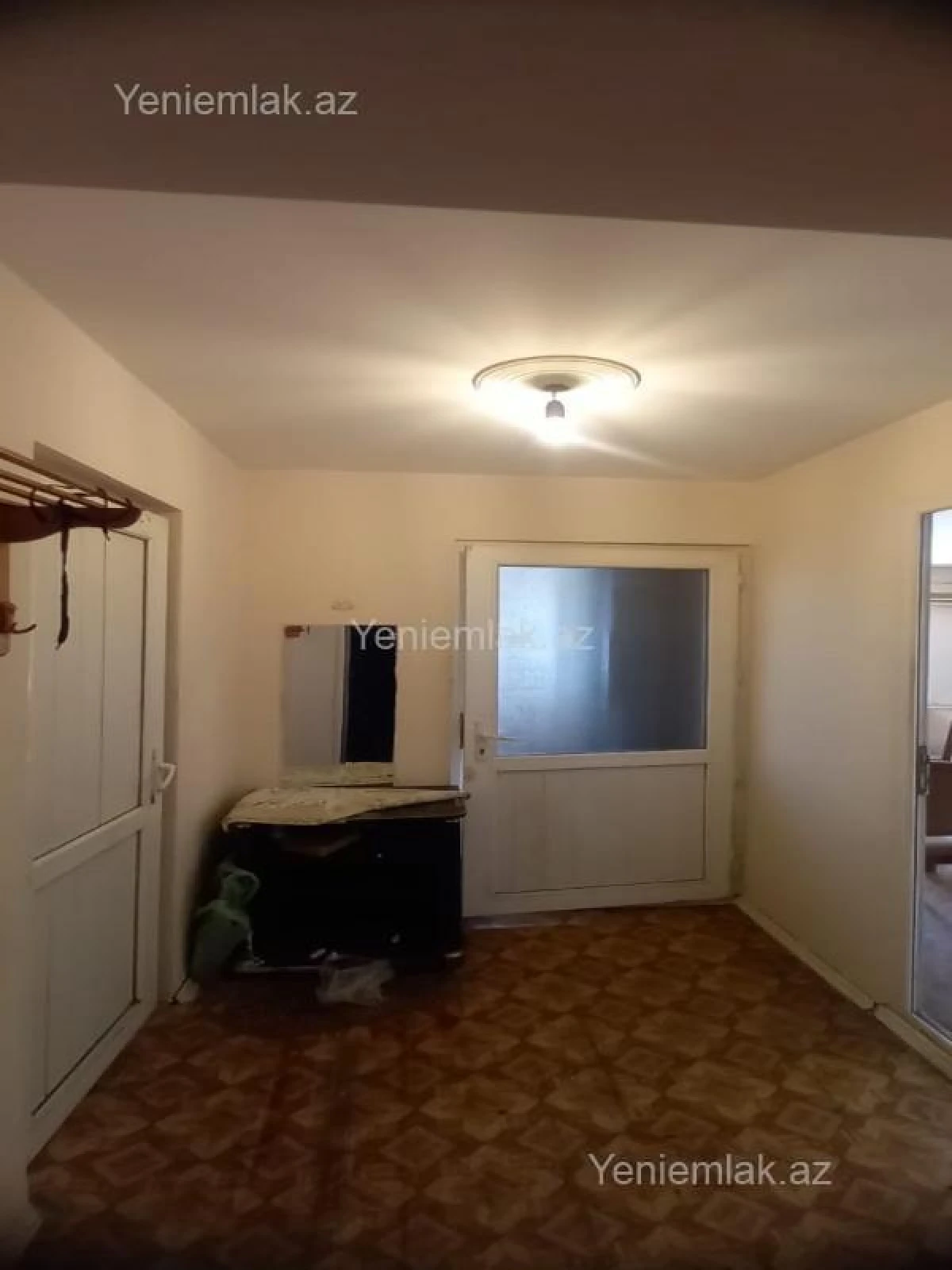 Satılır 2 otaqlı köhnə tikili 48 m²