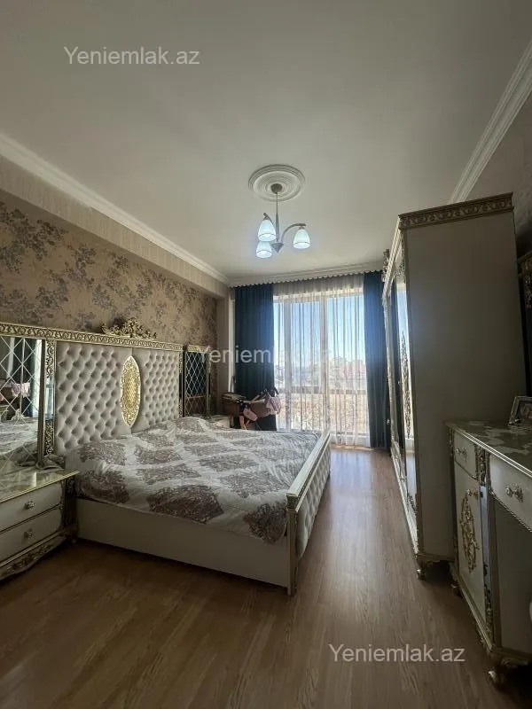 Satılır 3 otaqlı yeni tikili 100 m²