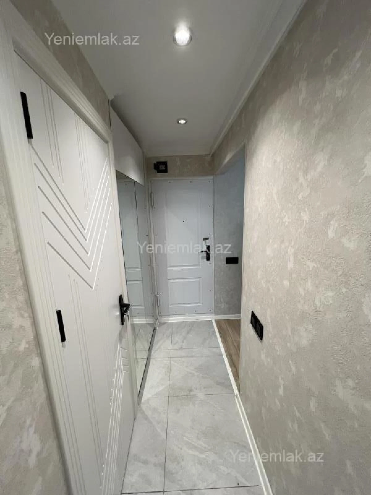 Satılır 2 otaqlı köhnə tikili 40 m²