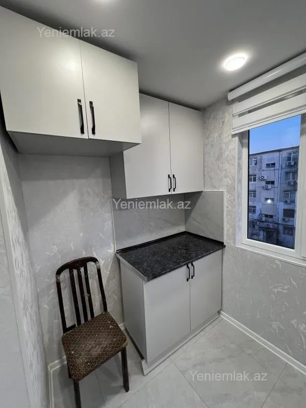 Satılır 2 otaqlı köhnə tikili 40 m²