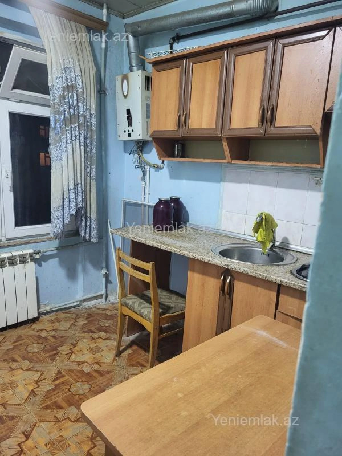 Satılır 1 otaqlı köhnə tikili 35 m²