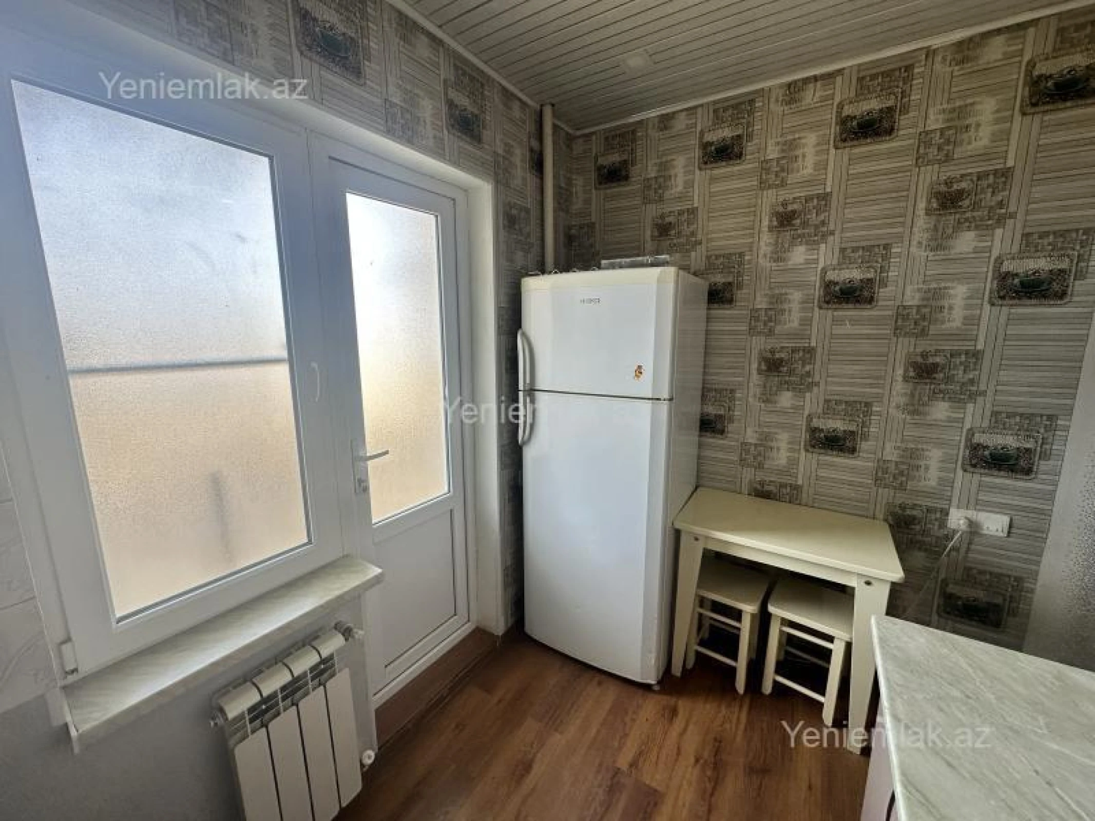 Satılır 2 otaqlı köhnə tikili 60 m²