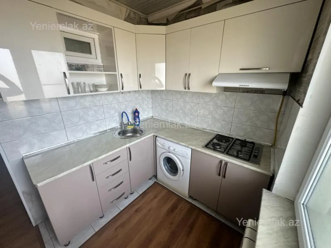 Satılır 2 otaqlı köhnə tikili 60 m²