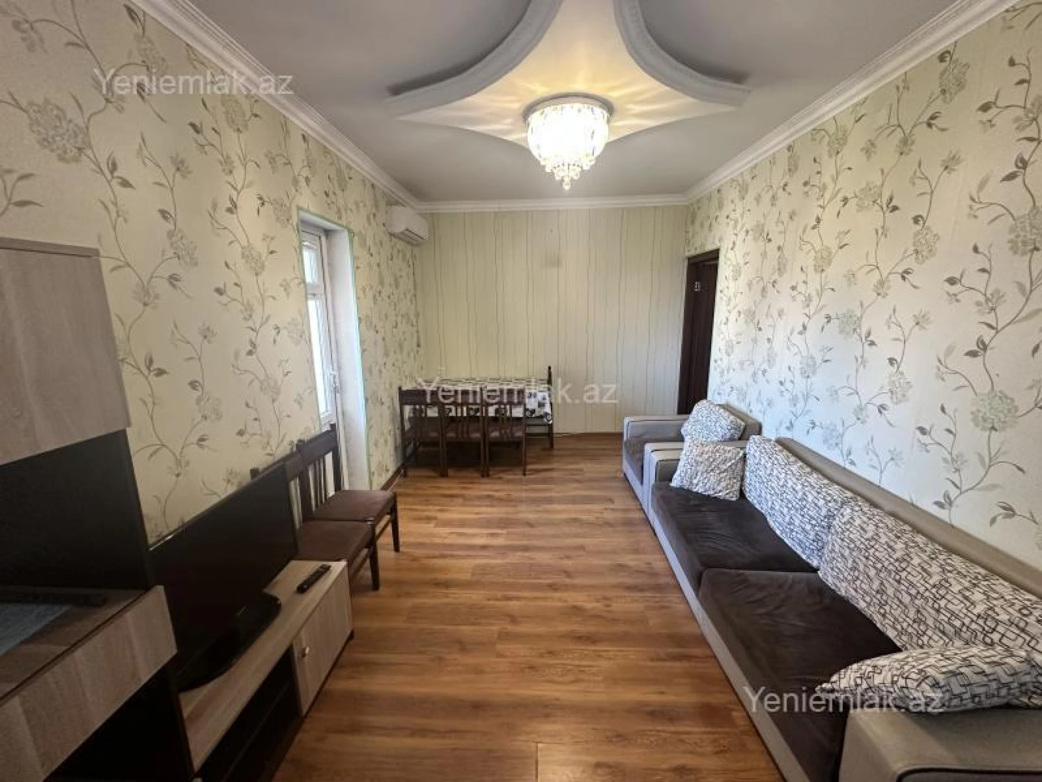 Satılır 2 otaqlı köhnə tikili 60 m²