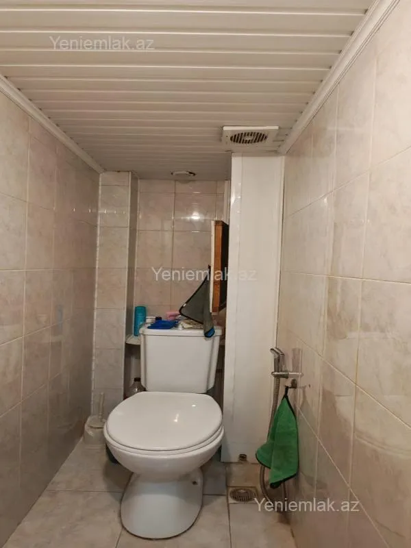 Satılır 2 otaqlı köhnə tikili 60 m²