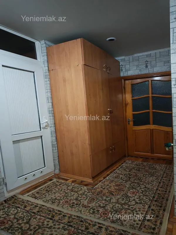 Satılır 2 otaqlı köhnə tikili 60 m²