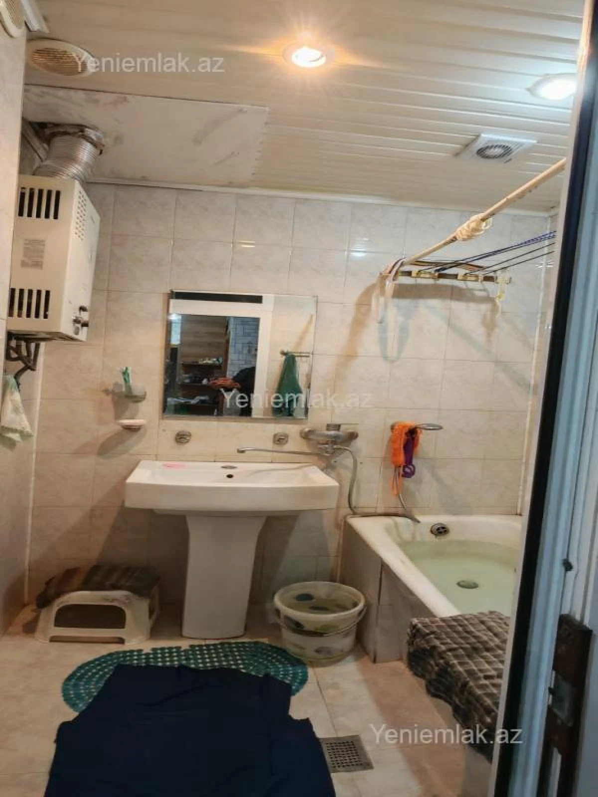 Satılır 2 otaqlı köhnə tikili 60 m²