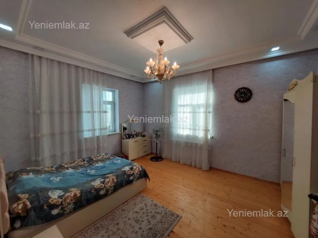 Satılır 6 otaqlı həyət evi 276 m²