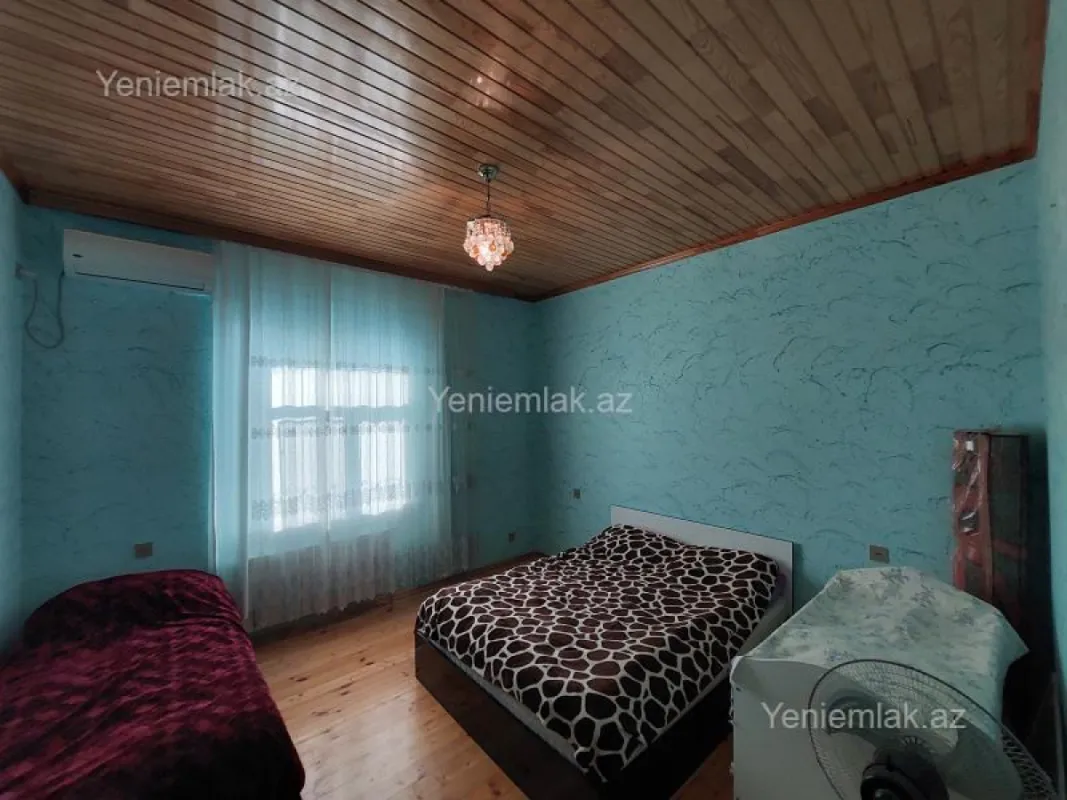 Satılır 6 otaqlı həyət evi 276 m²