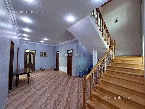 Satılır 6 otaqlı həyət evi 276 m²