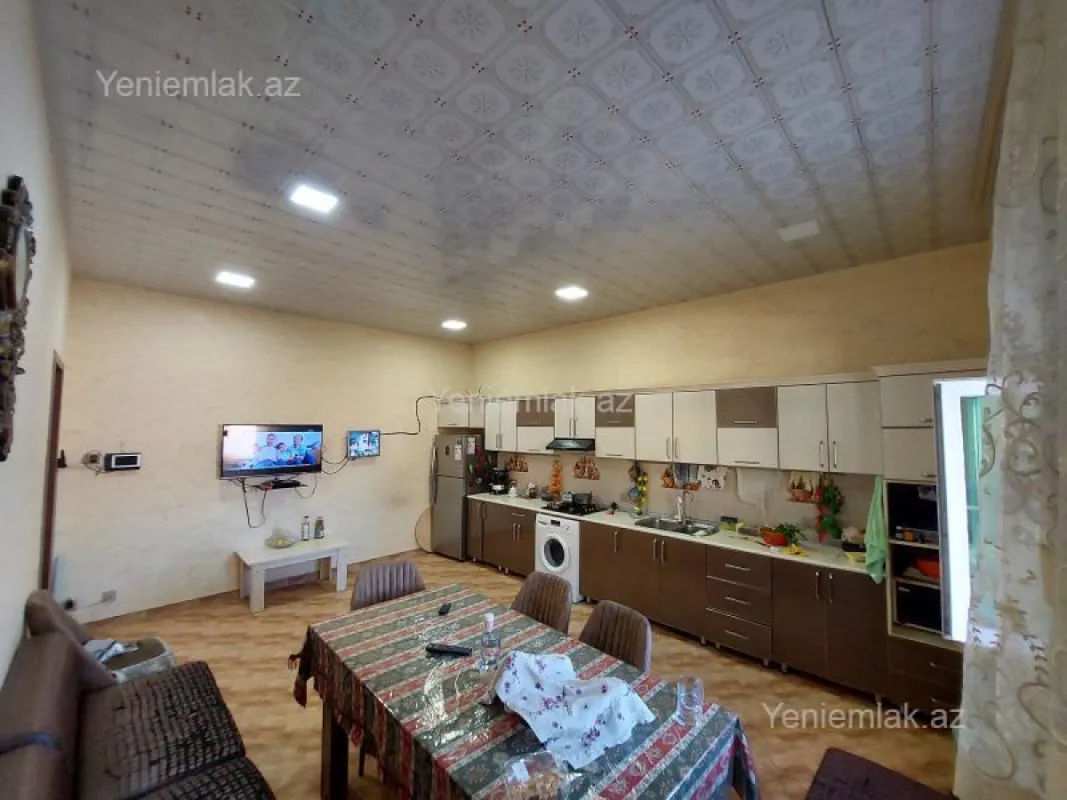 Satılır 6 otaqlı həyət evi 276 m²