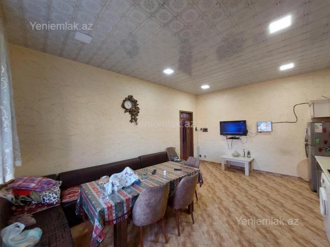 Satılır 6 otaqlı həyət evi 276 m²