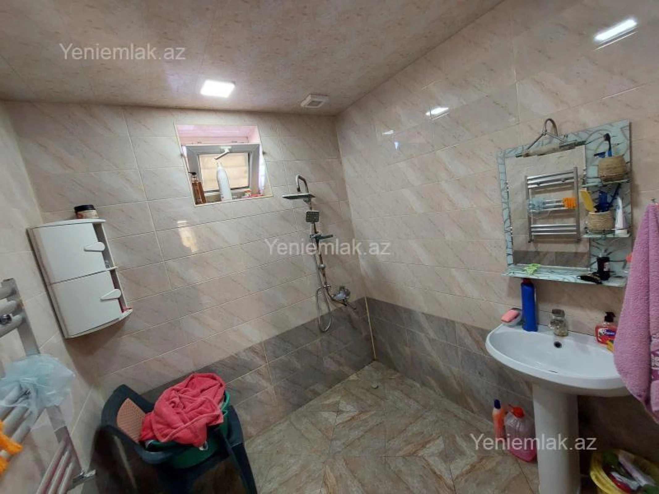 Satılır 6 otaqlı həyət evi 276 m²