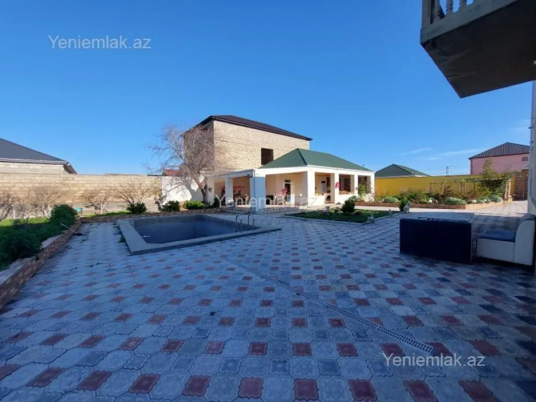 Satılır 6 otaqlı həyət evi 276 m²