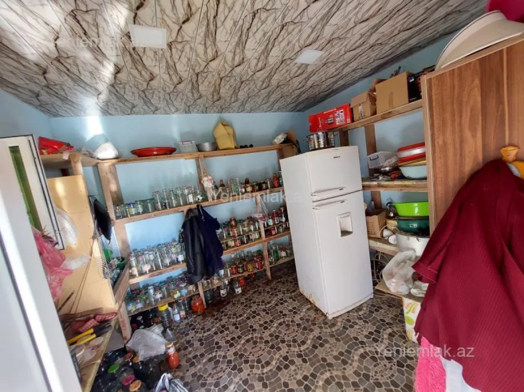 Satılır 6 otaqlı həyət evi 276 m²