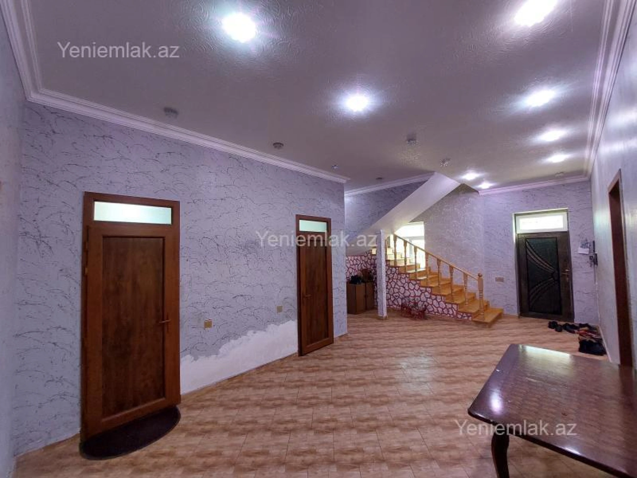 Satılır 6 otaqlı həyət evi 276 m²