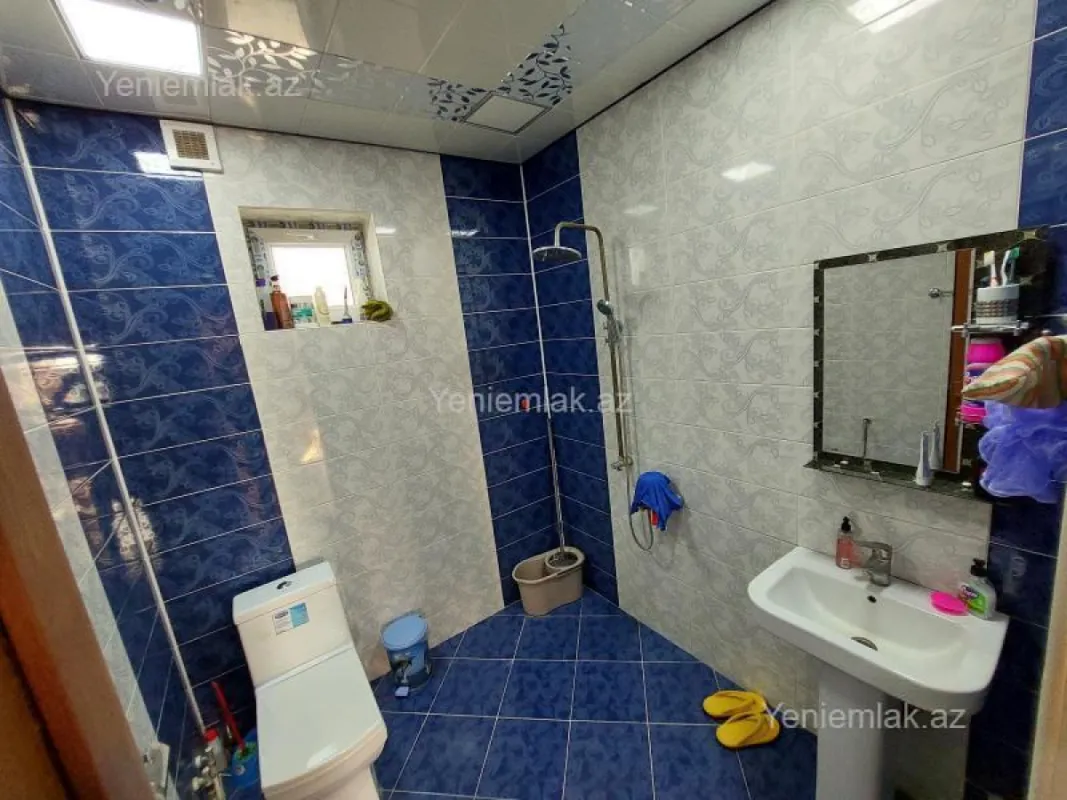 Satılır 6 otaqlı həyət evi 276 m²