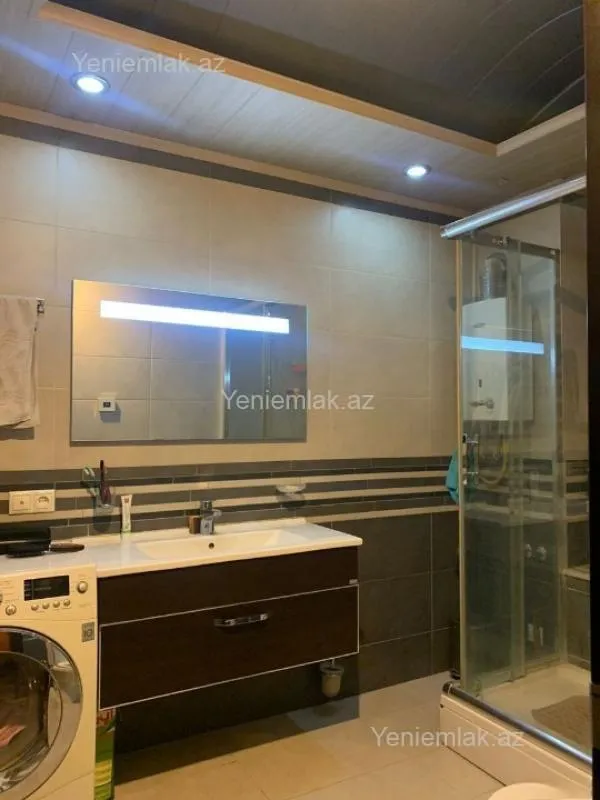 Satılır 6 otaqlı köhnə tikili 220 m²