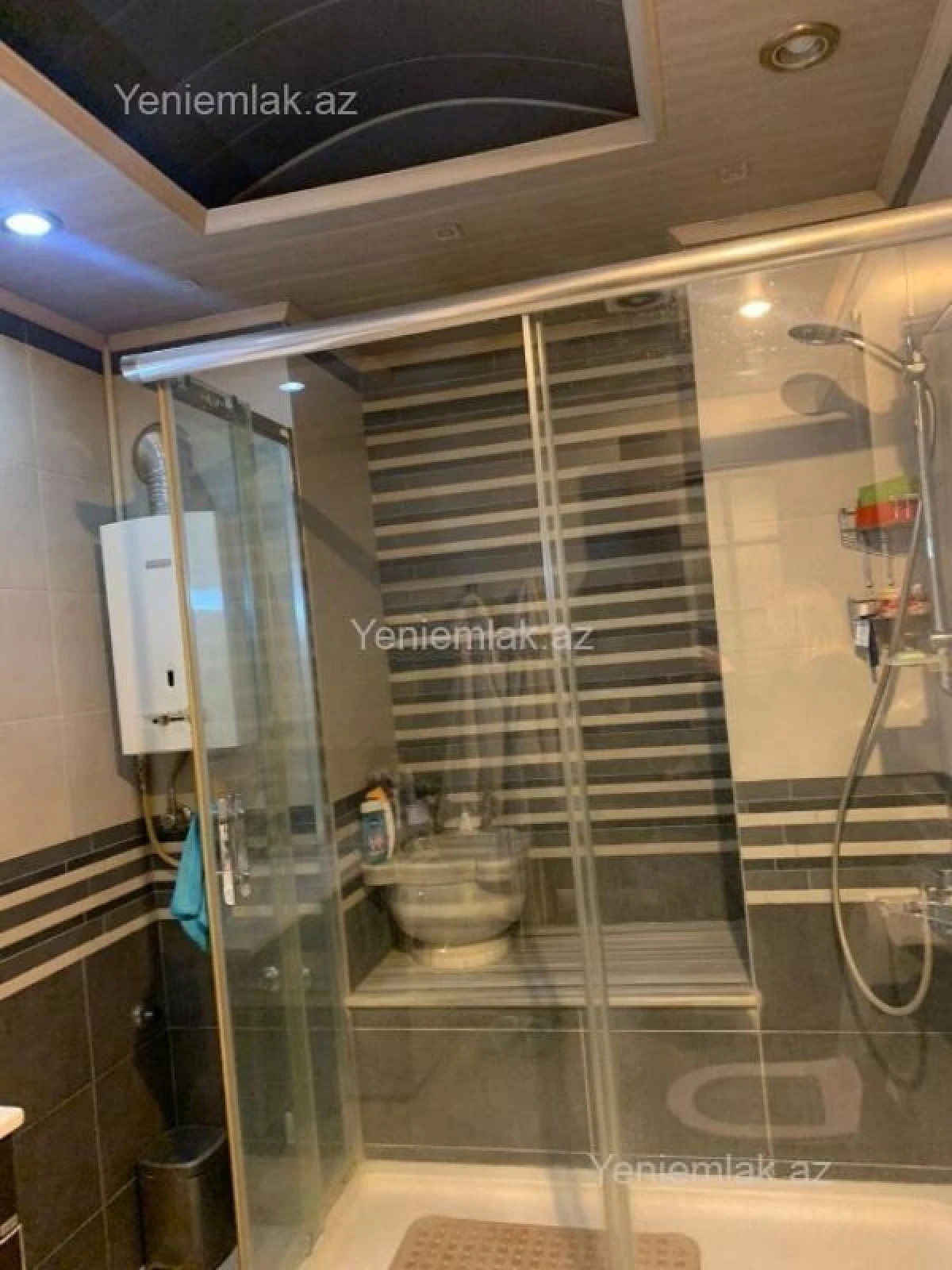 Satılır 6 otaqlı köhnə tikili 220 m²