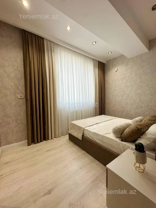 Satılır 3 otaqlı yeni tikili 85 m²