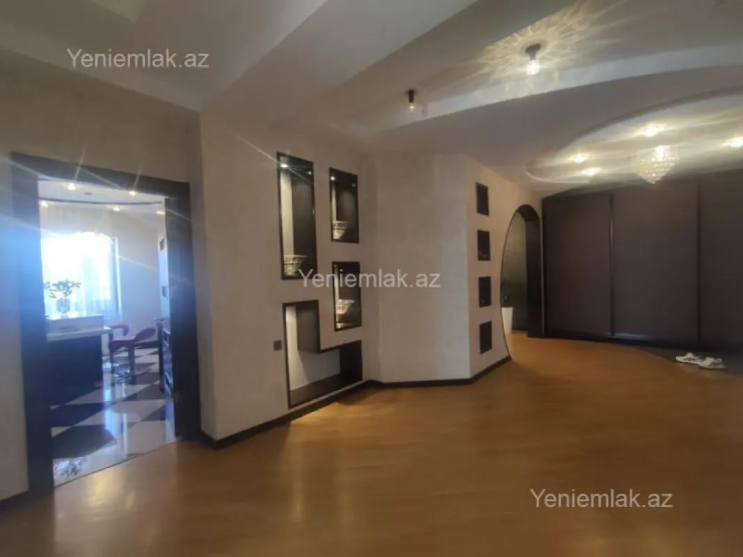 Satılır 4 otaqlı yeni tikili 178 m²