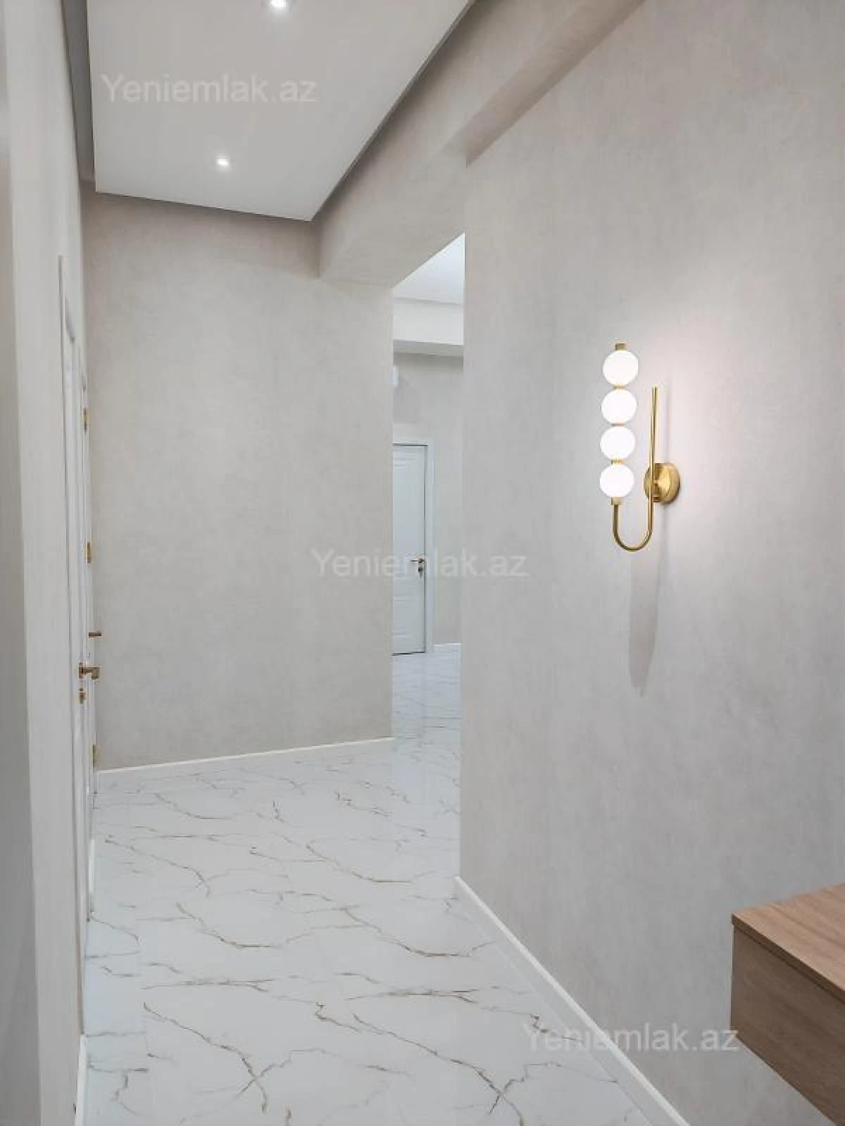 Satılır 3 otaqlı yeni tikili 125 m²