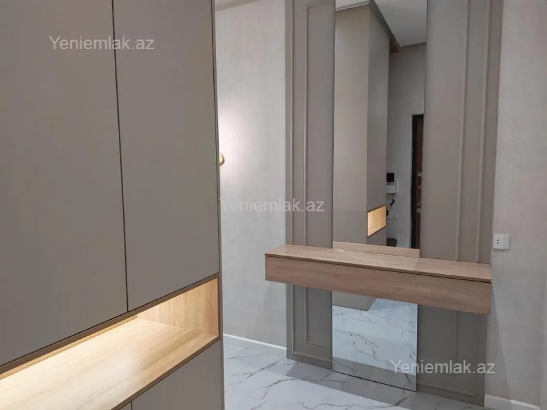 Satılır 3 otaqlı yeni tikili 125 m²