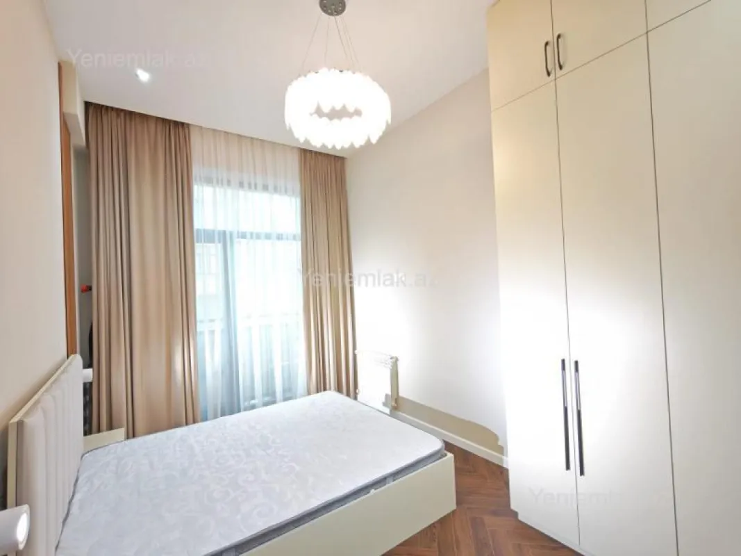 Satılır 3 otaqlı yeni tikili 125 m²