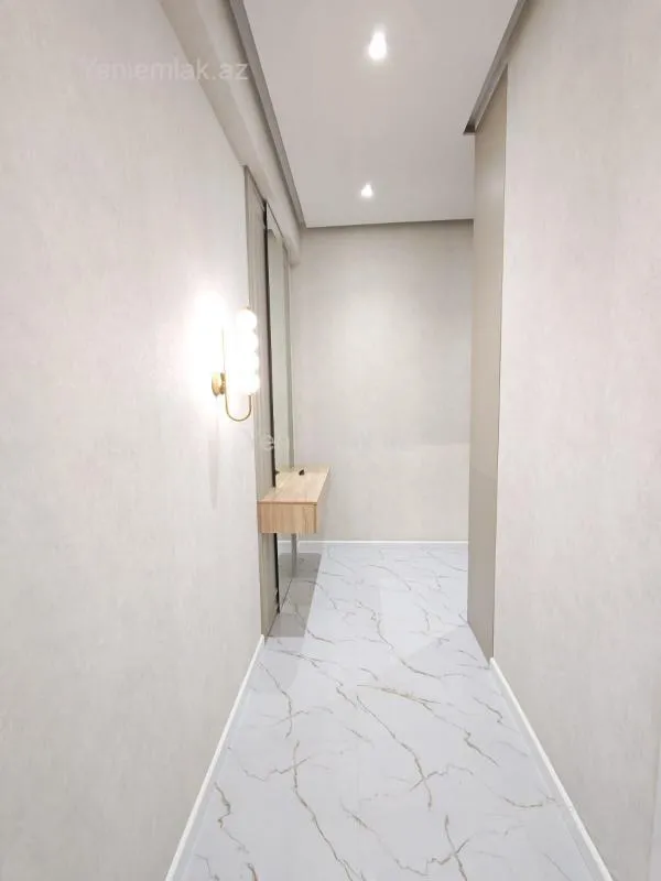 Satılır 3 otaqlı yeni tikili 125 m²
