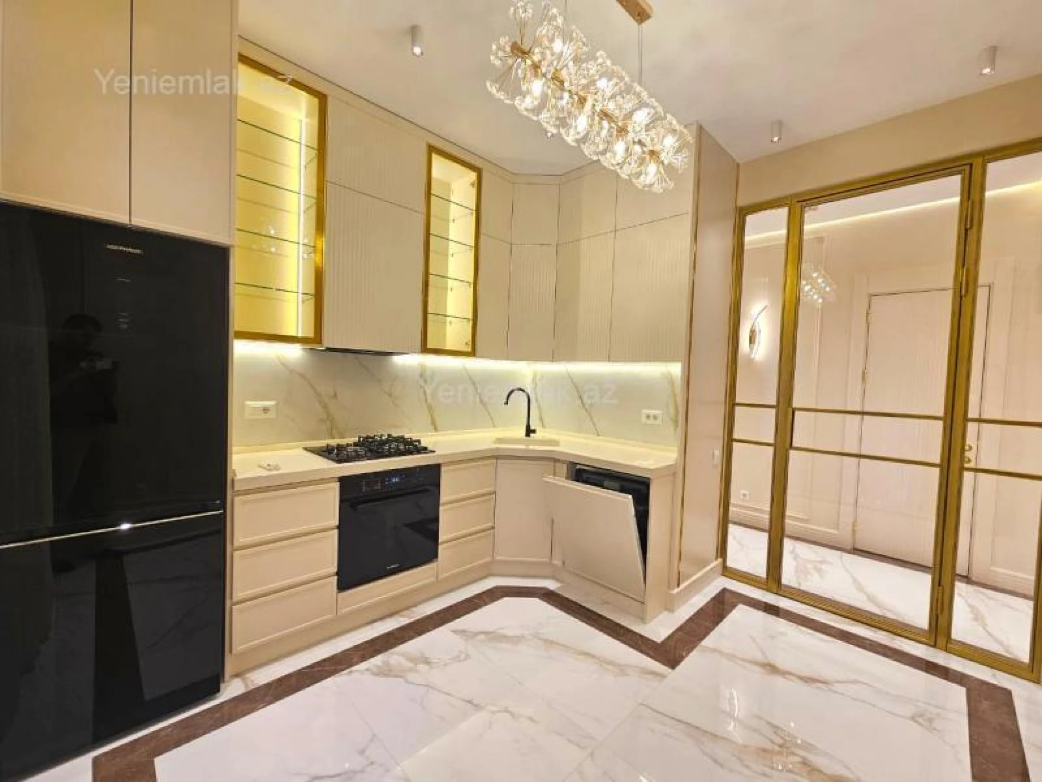 Satılır 3 otaqlı yeni tikili 90 m²