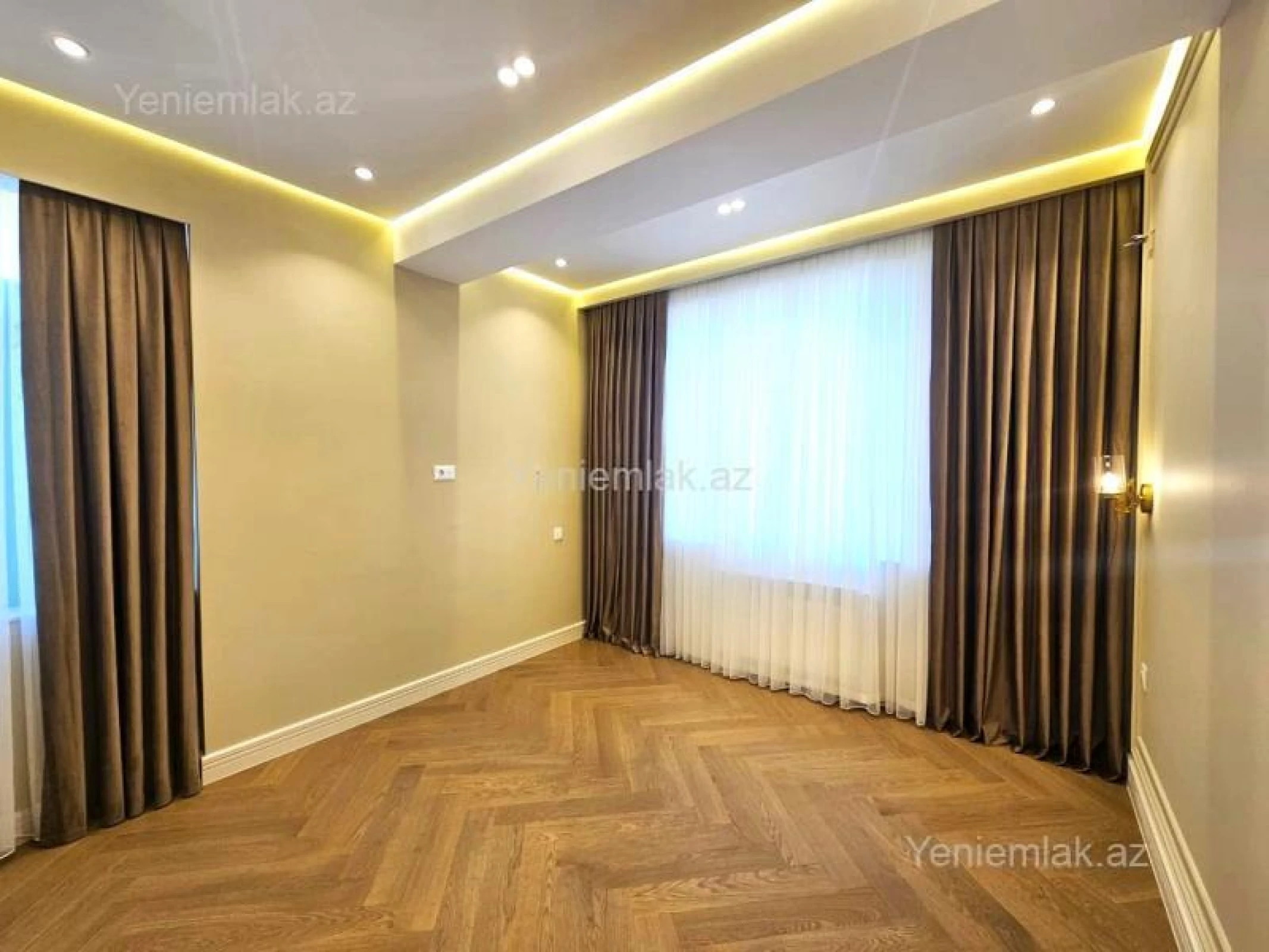Satılır 3 otaqlı yeni tikili 90 m²
