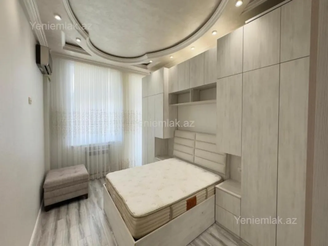 Satılır 4 otaqlı yeni tikili 145 m²