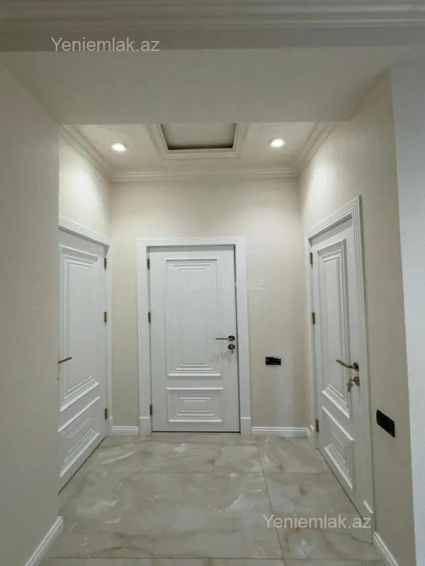 Satılır 4 otaqlı yeni tikili 145 m²