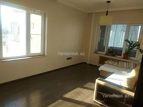 Satılır 3 otaqlı köhnə tikili 90 m²