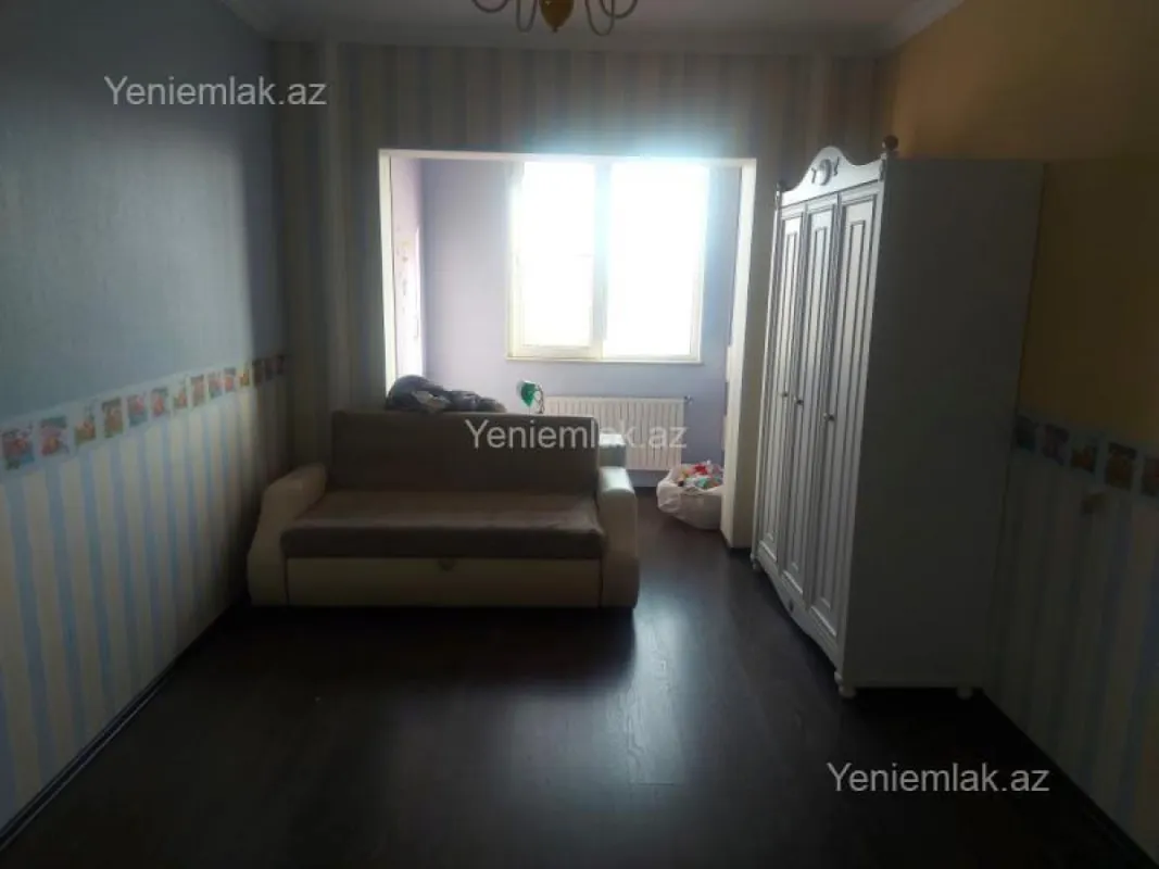 Satılır 3 otaqlı köhnə tikili 90 m²