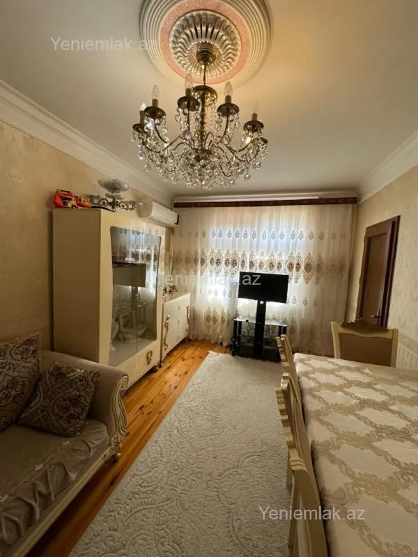 Satılır 3 otaqlı köhnə tikili 60 m²