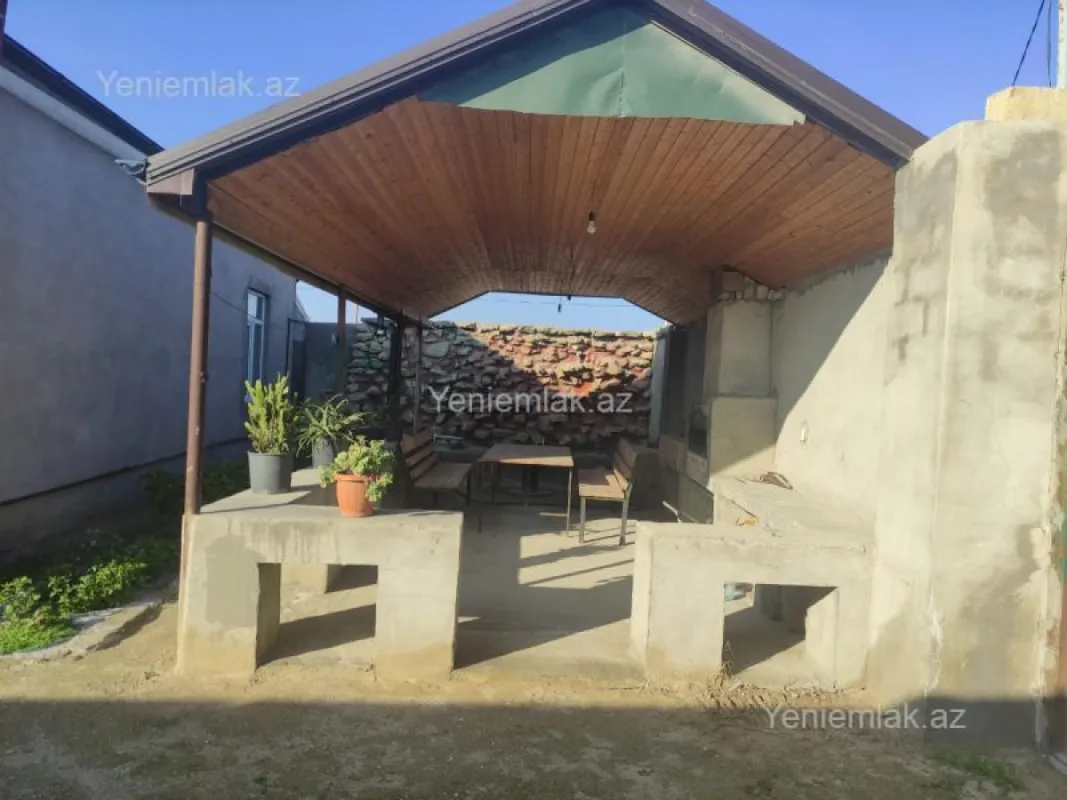 Satılır 3 otaqlı həyət evi 110 m²