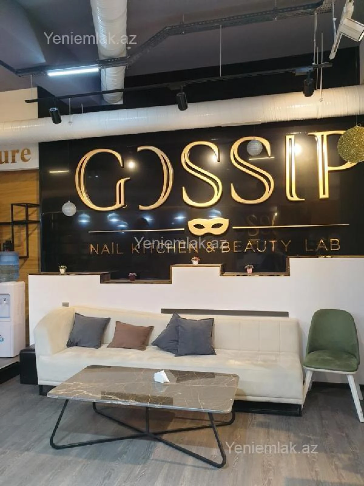 Satılır 4 otaqlı obyekt 153 m²