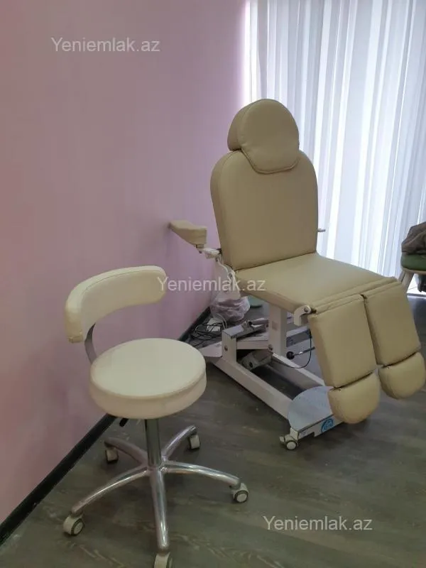 Satılır 4 otaqlı obyekt 153 m²