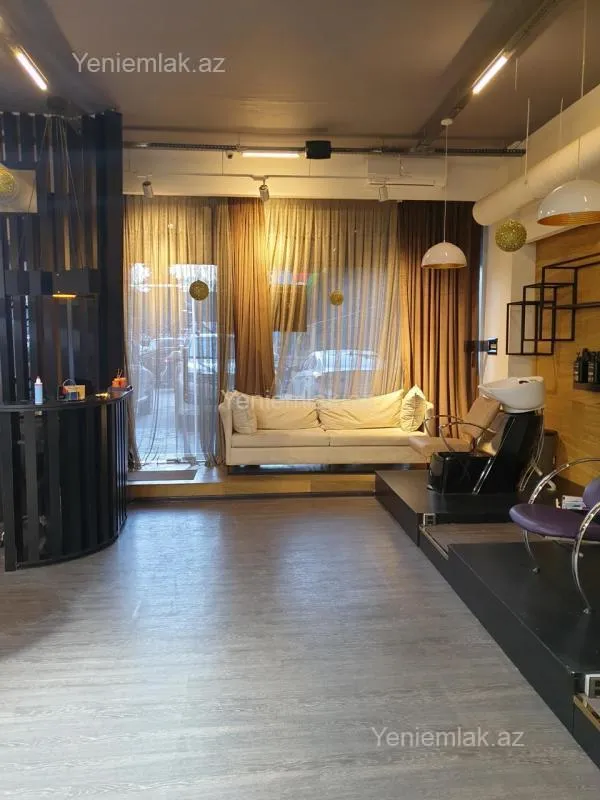 Satılır 4 otaqlı obyekt 153 m²