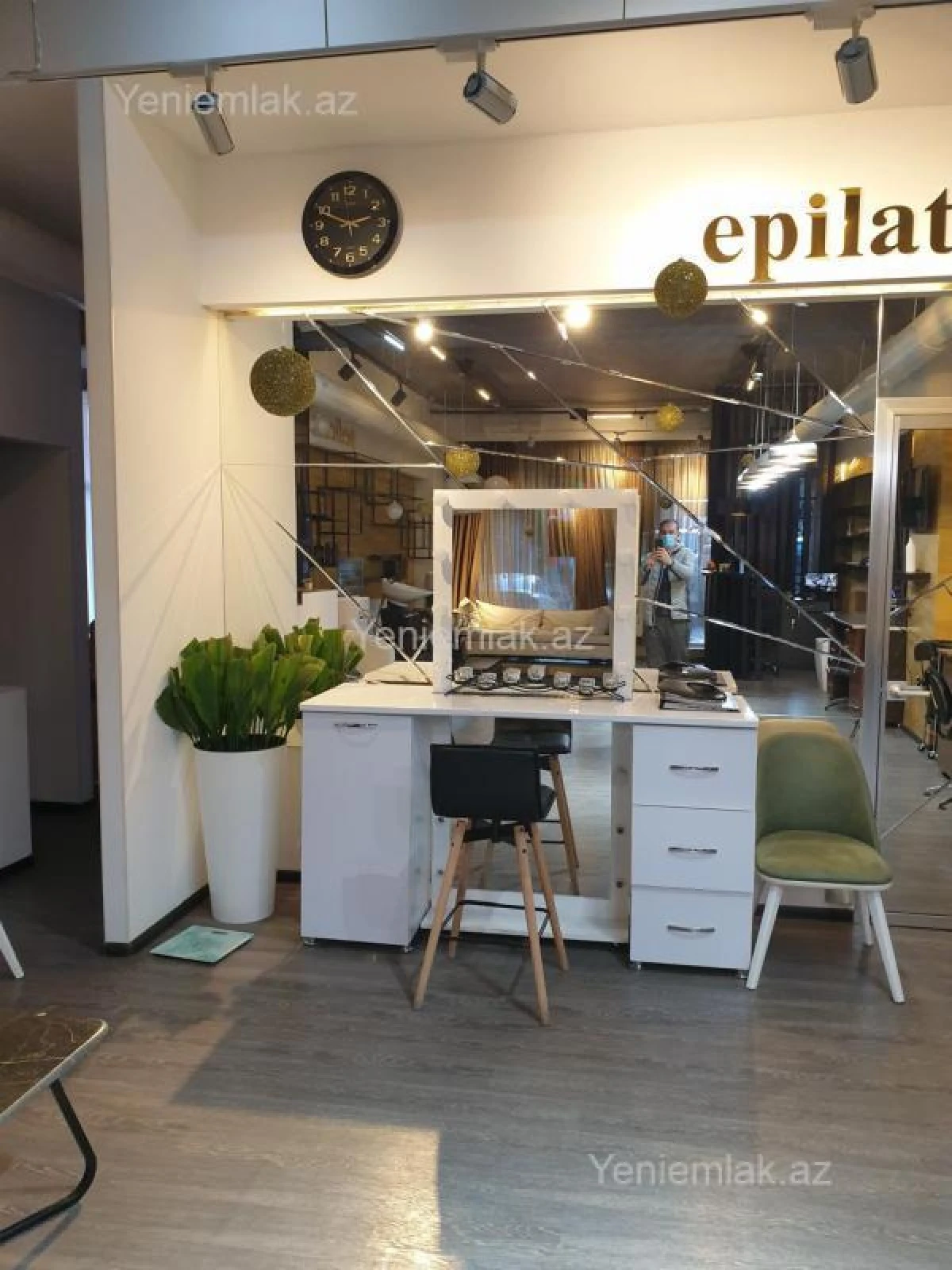 Satılır 4 otaqlı obyekt 153 m²