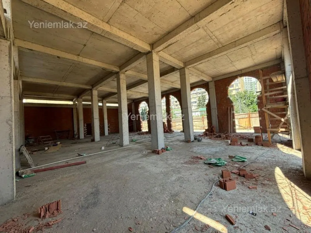 Satılır 16 otaqlı obyekt 270 m²