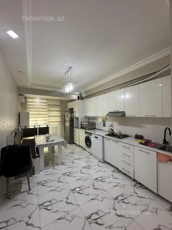 Satılır 3 otaqlı yeni tikili 98 m²