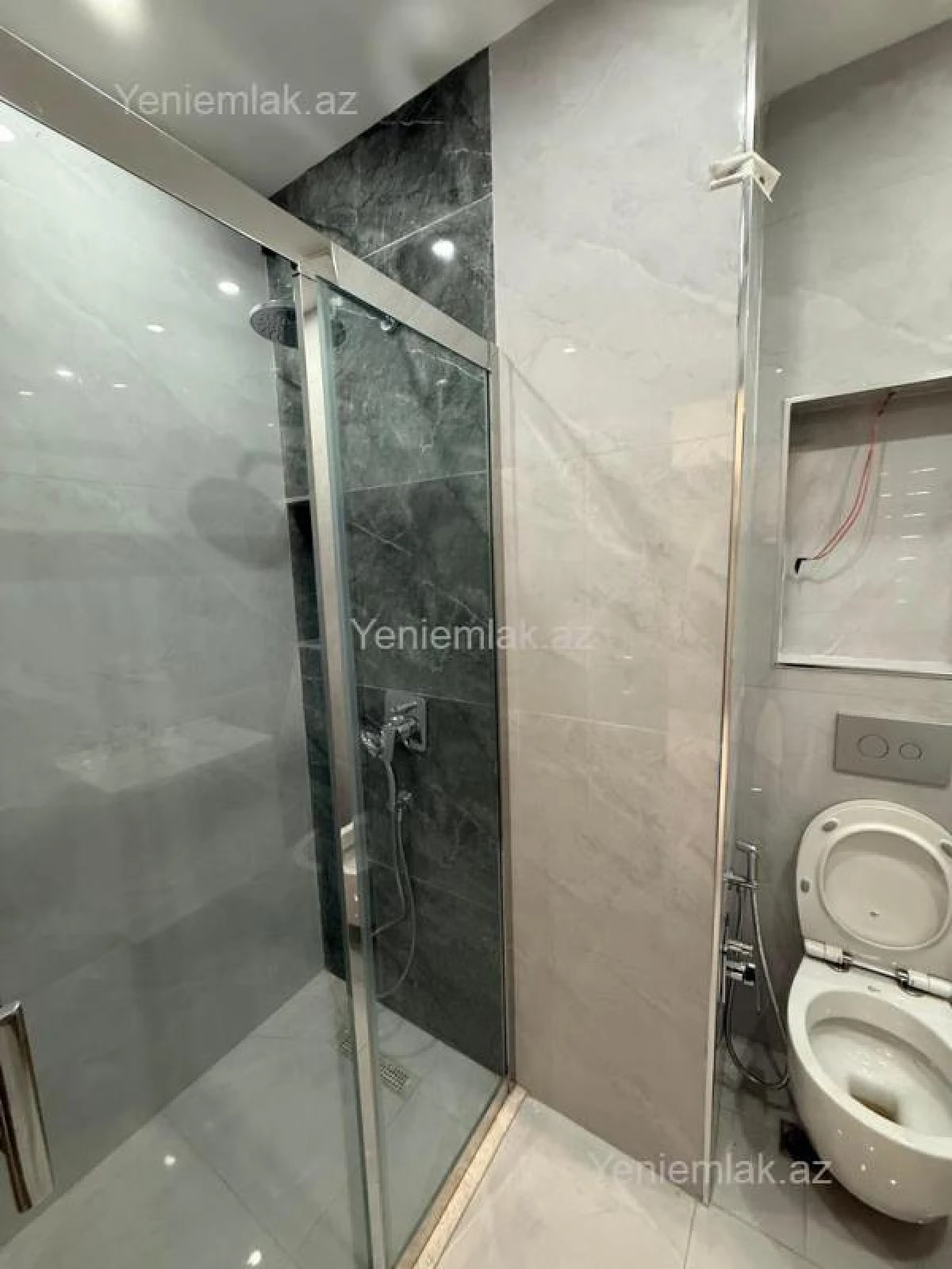 Satılır 2 otaqlı yeni tikili 92 m²