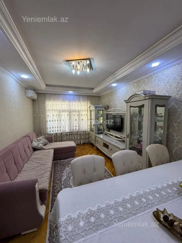 Satılır 2 otaqlı köhnə tikili 60 m²