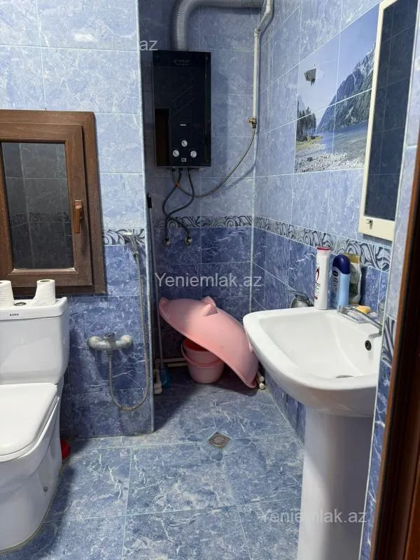 Satılır 2 otaqlı köhnə tikili 60 m²