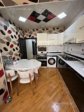Satılır 2 otaqlı köhnə tikili 60 m²