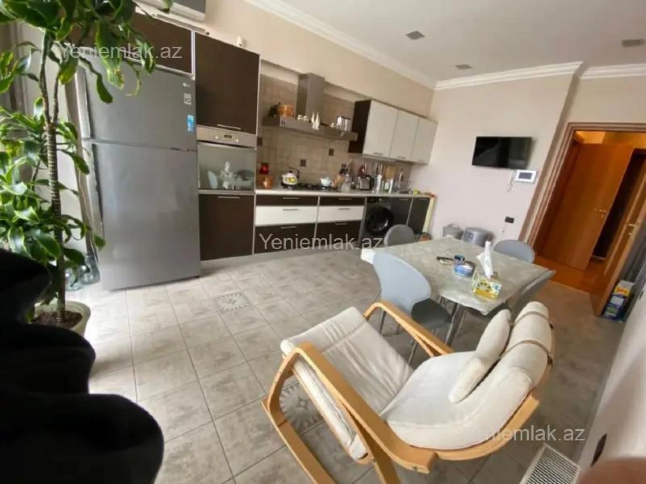 Satılır 3 otaqlı yeni tikili 140 m²