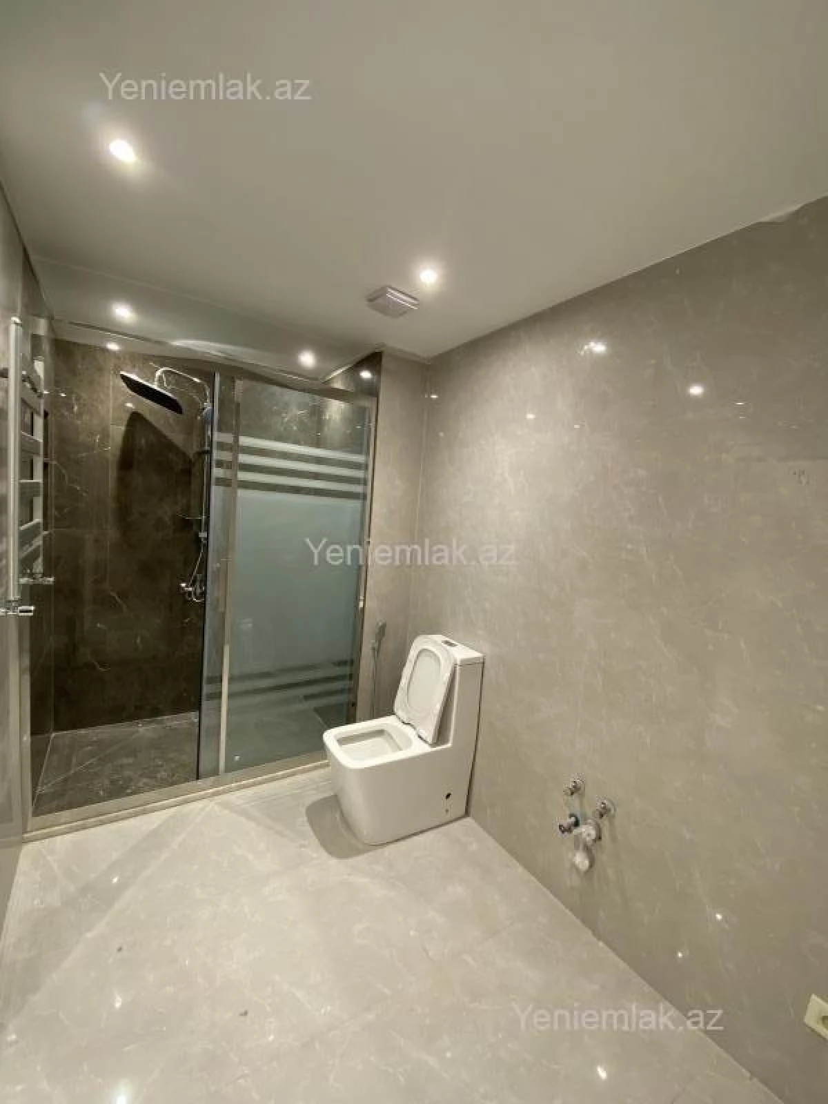 Satılır 3 otaqlı yeni tikili 96 m²