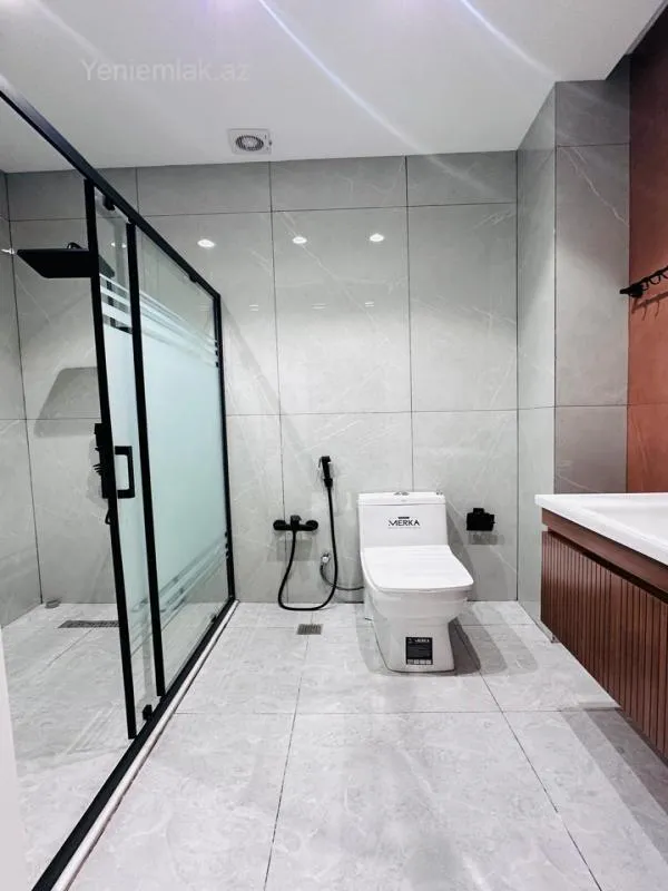 Satılır 3 otaqlı yeni tikili 90 m²